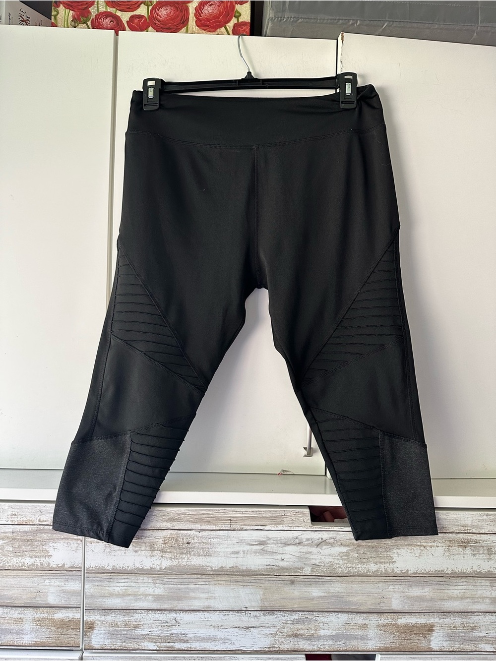 🖤 Always Plus Size 2XL Moto Capri Leggings Black Activewear LOVE Graphic